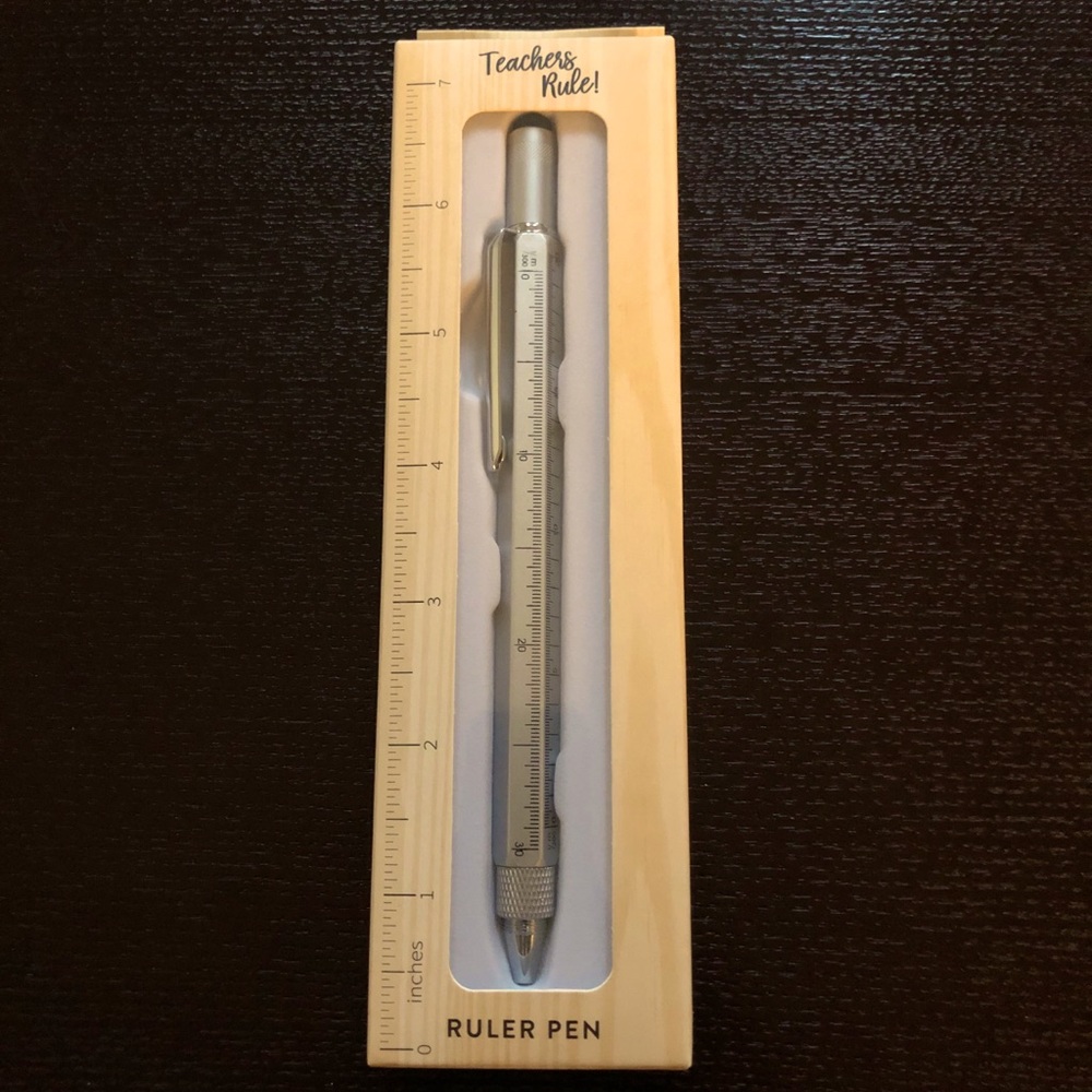 Teachers Rule! Fun ruler 📏 pen 🖊